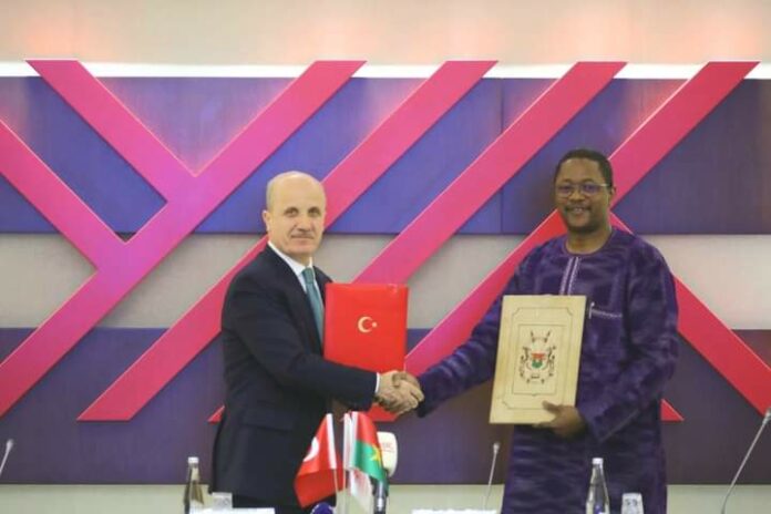 Nouvel accord Burkina-Turquie : Des bourses d’études et des échanges d’expériences pour le renforcement de la coopération universitaire