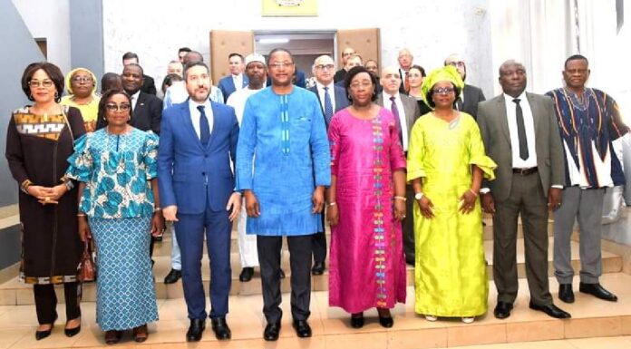 Réunion du ministre des Affaires étrangères avec les ambassadeurs accrédités au Burkina Faso