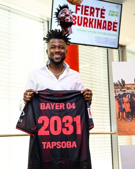 Leverkusen prolonge Edmond Tapsoba jusqu’en 2031