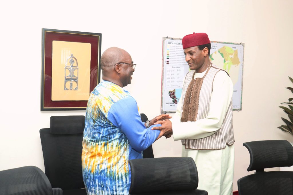 Niamey : le président de la Commission AES Burkina reçu par le Premier ministre nigerien