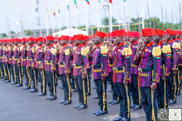 217 nouveaux officiers rejoignent les rangs de l’armée, Ibrahim Traoré appelle à une armée forte et intègre