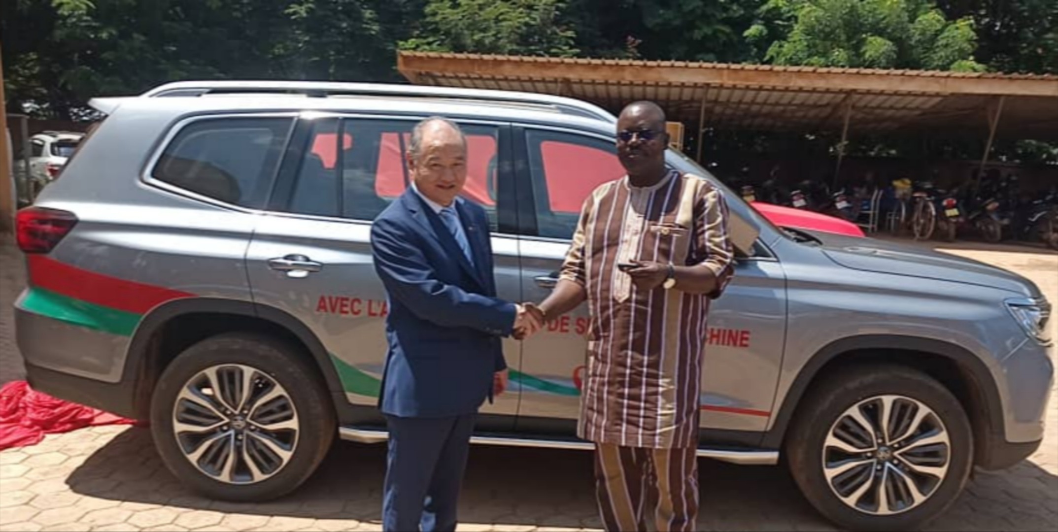 Ouagadougou reçoit près de 30 millions de FCFA de matériel de la Chine