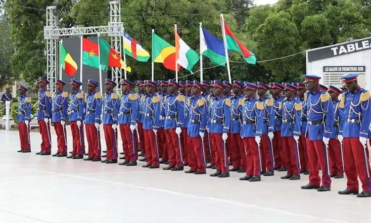 Burkina Faso : 136 nouveaux officiers spécialistes rejoignent les Forces armées