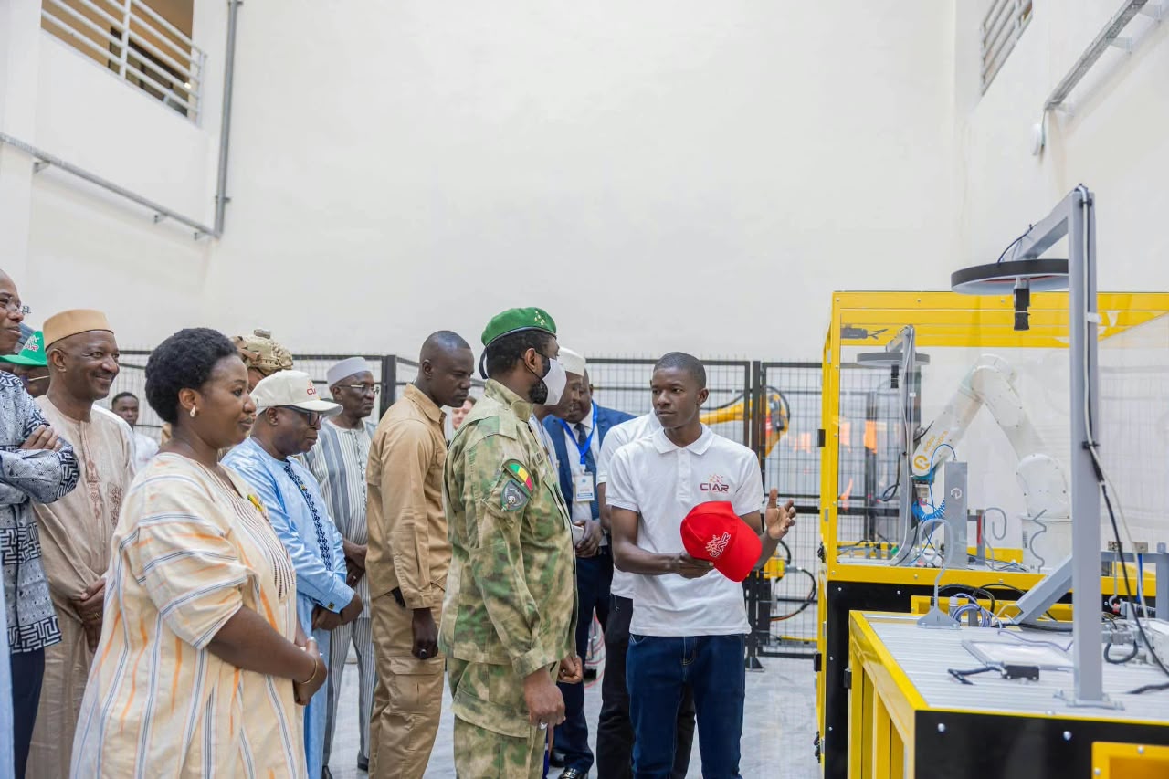 Mali : un centre d’intelligence artificielle et de robotique d’une valeur de 33 milliards FCFA a été inauguré à Kati
